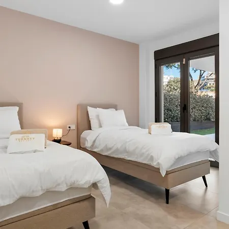 Luxury 3br Garden Apartment