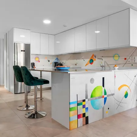 Luxury 3br Garden Appartement *