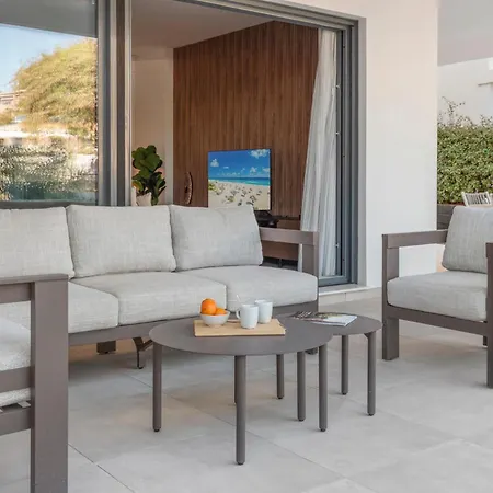 דירה Luxury 3br Garden אסטפונה